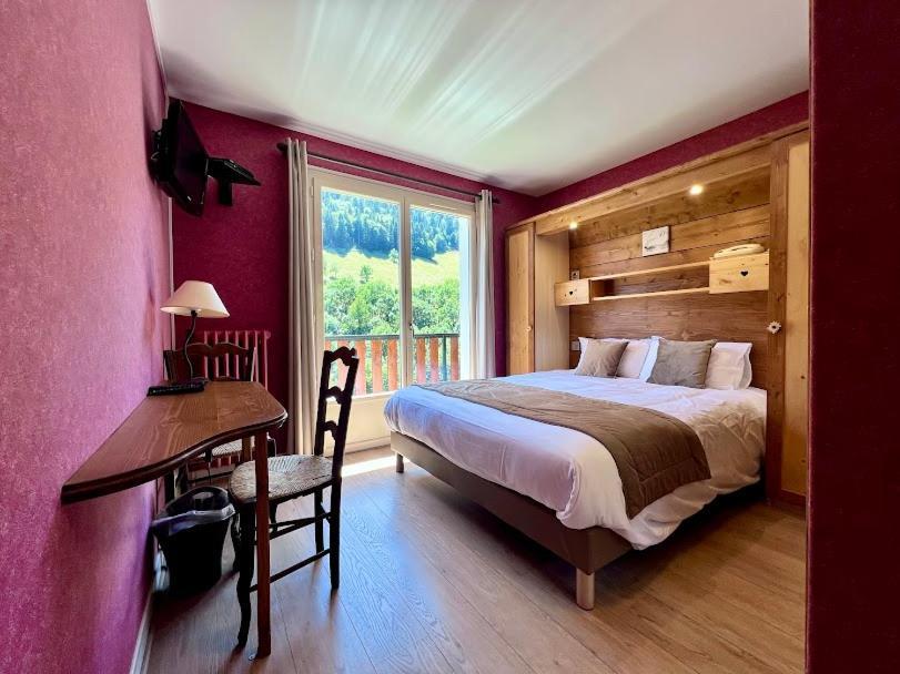 Hotel - Restaurant - Bar - Le Sapin Fleuri Bourg-dʼOueil Dış mekan fotoğraf